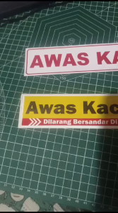 Stiker Awas Kaca / Dilarang Bersandar di Kaca