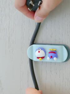 เครื่องดื่มสายไฟ อุปกรณ์เก็บสายไฟ เก็บสายไฟ เก็บสายโทรศัพท์ สำหรับการเก็บ ที่เก็บสายไฟ สินค้าพร้อมส่งในไทย