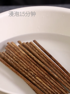 ArtLiving 10 Pairs Natural Wood ChopsticksDishwasher Safe Chopstick