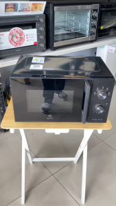 Electrolux ไมโครเวฟ ขนาด 20 ลิตร รุ่นใหม่ EMM20K22B สีดำ