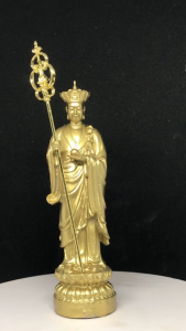 Tượng địa tạng vương bồ tát dáng đứng cao 23cm chất liệu bột đá  (Nhiều màu sắc). Trang trí trên ô tô tiểu cảnh bonsai ghép lũa để bàn trà phòng khách bàn làm việc trang trí…