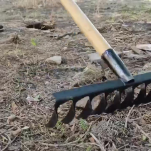 เหล็กหนาย 30 ปี คราด คราดเหล็ก คราดหญ้า คราดถากหญ้า คราดเกลียว 9-10ฟัน คาดหญ้า คราดเหล็ก