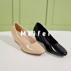 Nicholas Edison Wedges Meifei Black Sepatu Kantor Wanita Pumps Hak Sampan tinggi sedang terbaru kilap kerja slip on Hitam