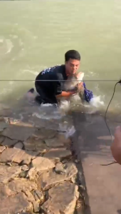 Luma na ang paghahagis ng mga lambat lumang kamay na naghahagis ng lambat mga lambat na naghahagis ng kamay nagtatapon ng mga lambat ng pangingisda mga lambat ng pangingisda ng pangingisda mga lead dropping pangingisda umiikot na lambat