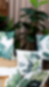 หมอนอิง ลายใบไม้ หมอนอิงโซฟา ตกแต่งห้องนอน ห้องนั่งเล่น ตกแต่งคาเฟ่ ตกแต่งร้านอาหาร ตกแต่งโรงแรมรีสอร์ท ผลิตจากผ้าไมโครป้องกันไรฝุ่น ลายสวยภาพคมชัด