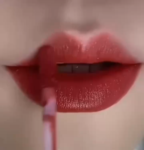 YAYA shop ลิปกลอส เนื้อน้ำ ให้ความชุ่มชื้น ติดทนยาวนาน มีทั้งหมด 6 สี