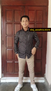 Kemeja Catur Putih Bahan Katun Kerah Formal Lengan Panjang Slimfit Body