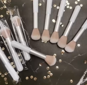 YAYA SHOP แปรงแต่งหน้า ขนแปรงนุ่ม ลายหินอ่อน สำหรับไฮไลท์ บลัชออน ปัดแก้ม 1 ชิ้น V670