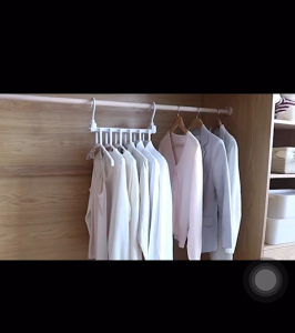 พร้อมจัดส่ง  🎇ไม้แขวนเสื้อพับเก็บได้ 👕ไม้แขวนเสื้ออเนกประสงค์ ไม้แขวประหยัดพื้นที่  ไม้แขวนผ้าต่างๆ ช่วยประหยัดพื้นที่ในตู้เสื้อผ้า