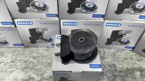 TRANS MOUNTING VERSENELING PERSENELING DUDUKAN MONTING TRANSMISI MT AT MANUAL MATIC SUZUKI XOVER SX4 SX 4 NEO BALENO PART NUMBER 11710-80J10 ORIGINAL MERK BENSCO