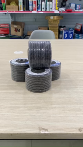 Nhám xếp chà kim loại Handsome #60 #120 #240 (16x100mm 72 lá lốc 10 miếng)