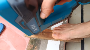 Máy bắn đinh thẳng F30 dùng pin K-max  chân pin phổ thông  bảo hành 6 tháng