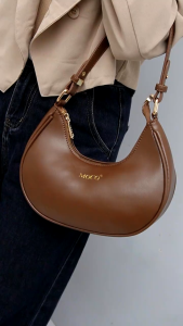 Luna Bag: Tas Selempang Wanita MOCO Half Moon Bag
