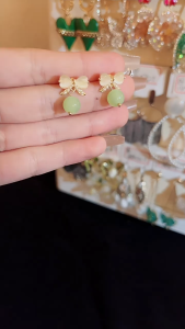 Bông tai hình nơ đính hạt xanh thời trang lấp lánh - trang sức đi tiệc bông tai vàng dài nữ hoa tai nữ đẹp ML739 hoa tai dài khuyen tai nữ đẹp bông tay nữ kiểu bong tai nữ đơn giản BSTKL - [NaLa Shop]