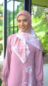 Shafira Laura Printed Scarf | Hijab Kerudung Segi Empat Motif