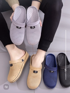 รองเท้าแตะแบบสวม รองเท้าสำหรับผู้ชาย รองเท้าชายหาด กันลื่น สวมใส่สบาย ขนาดใหญ่40-44