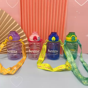 Botol Minum Anak Tali Panjang Anti Tumpah Model Aesthetic 700ml Transparant Pengunci Flip On