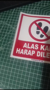 STIKER ALAS KAKI HARAP DILEPAS