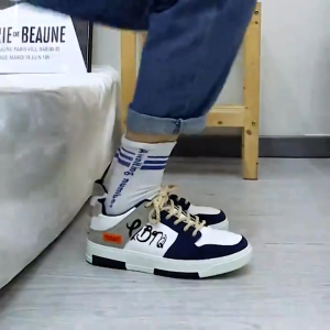 LucyShoes ฤดูใบไม้ผลิใหม่เวอร์ชั่นเกาหลีผู้ชายอินเทรนด์รองเท้าผู้ชายเยาวชนนักเรียนรองเท้าผ้าใบกีฬารองเท้าลำลองนำเข้าแฟชั่นรองเท้าลำลองผู้ชาย