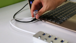 ORICO USB 3.0 High Speed USB HUB 4 Port dengan Switch On/Off - W9PH4-U3