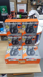SteelSeries ARCTIS NOVA 5 Wireless 2in1 QUICK-SWTCH 2.4GHZ+Bluetooth Gaming Headset หูฟังเกมมิ่งไร้สาย