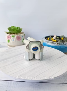 Van cấp nước máy giặt LG 3 cổng 12V màu trắng