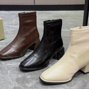 20244 Sepatu Wanita Boots: Desain Modern & Nyaman
