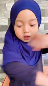 Jilbab Anak Instan & Pasmina Kancing Pinggir: Jersey Premium 1-7 Tahun