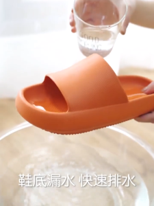 Dép nam quai ngang đế bánh mì cao 3.5cm siêu nhẹ êm chân chống thấm nước thời trang Wilmi D024