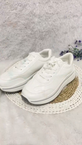 Sepatu Koleksi Sneakers wanita terbaru Bahan Kulit PU 318