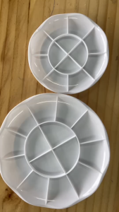 จานสี จานใส่สี จานผสมสี ขนาด 10 / 12 และ 14 หลุม เนื้อเหนียว ทนทาน