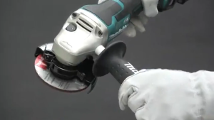 【ค่าขนส่งฟรีในทั้งประเทศไทย】Makita เครื่องบด DGA419 เครื่องบดมุมแบบชาร์จแบตเตอรี่ลิเธียมไร้แปรงถ่าน 18V ะดวกในการพกพาและใช้งาน เทคโนโลยีป้องกันฝุ่นและน้ำหยดพลังงานสูง เครื่องบดdga419z เครื่องเจียรไร้สายแบบชาร์จไฟได้