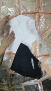 Tomboy ชุดสปอร์ตบรา แบบสวมหัว ยืดหยุ่นสูง ระบาย ไม่มีรอย ไม่มีรอย เสื้อกล้าม ไม่มีคอร์เซ็ทNEW