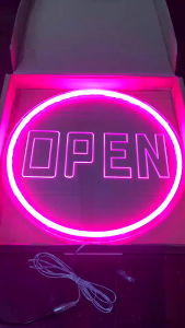 ป้ายไฟนีออน OPEN สีชมพูพร้อมโซ่ค้องและไฟ LED สำหรับตกแต่งสินค้า พร้อมใช้งาน