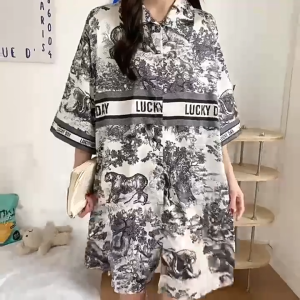 DR พร้อมส่ง ชุดนอนกระโปรง คอปกระดุมหน้า ผ้าไหมนุ่ม พลัสไซซ์ ชุดนอนกระโปรงผ้าซาตินแท้!! เบาเย็นสบาย