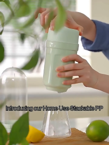 Ice Cube Maker Twister Rotating Bottle Food Grade Stylish