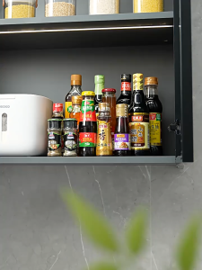 Rak Putar Botol & Tempat Bumbu Multifungsi