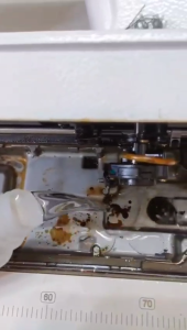 dầu trắng máy may công nghiệp