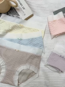 Be Girl -Cloud bubble cotton breathable non-stuffy comfortable soft full-covering butt-free mid-waist lace-trimmed underwear for women