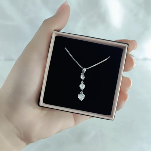 SO SEOUL Amora Love Heart Diamond Simulant Zirconia Hoop Pendant Chain Necklace