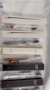 แปรงสีฟันแบบใช้แล้วทิ้งของโรงแรม ยาสีฟัน วิลล่า โรงแรม โรงพยาบาล กล่องการ์ดระดับไฮเอนด์ ชุดอุปกรณ์แปรงสีฟัน