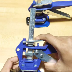 Kích nâng gạch ốp lát tường con đội kê gạch loại tốt chắc chắn dễ sử dụng Kingblue