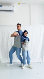 Hoofla Kaos Sarimbit Couple Keluarga Blocked Reunion Fam Shirt Steel Blue