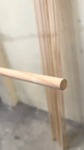 แท่งไม้กลม ไม้สนเกรด A  หลายขนาด ยาว 10-150 ซม. ทำราวผ้าม่าน ราวแขวนของ เฟอร์นิเจอร์