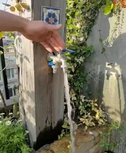 [Spot +24hours delivery]Faucet Brass 1/2 Threaded Connection Dual Outlet Spout Multifunctional Durable Garden Watering Tool