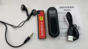 Wired 3.5MM Headphones FM RADIO Receiver Portable Mini Rechargeable Backlight LCD Display Headphone Berkabel