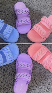 Sandal Selop Anak Perempuan Motif Rantai Kekinian Bahan Karet