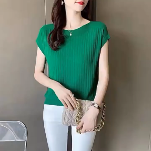 SKI Knitted T-shirt for Women: A Comprehensive Guide