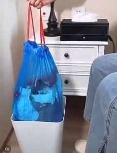MO677 Plastik Sampah Roll Kantonf Plastik Sampah Roll Dengan Tali