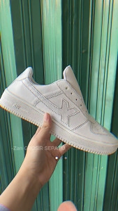 Sepatu Motif X Ukuran 38-40: Pilihan Terbaik untuk Pria & Wanita